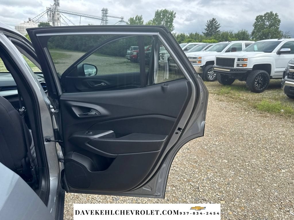 2025 Chevrolet Trax LS
