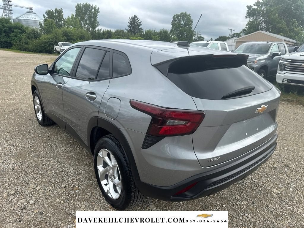 2025 Chevrolet Trax LS