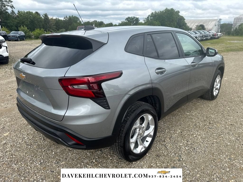 2025 Chevrolet Trax LS