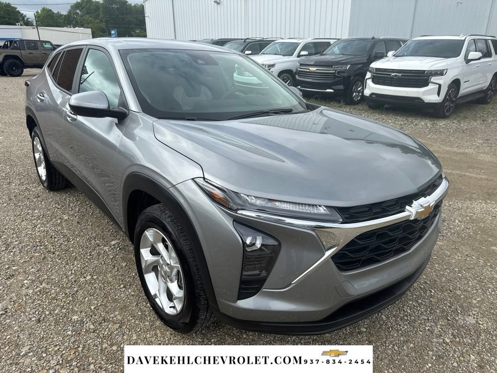2025 Chevrolet Trax LS