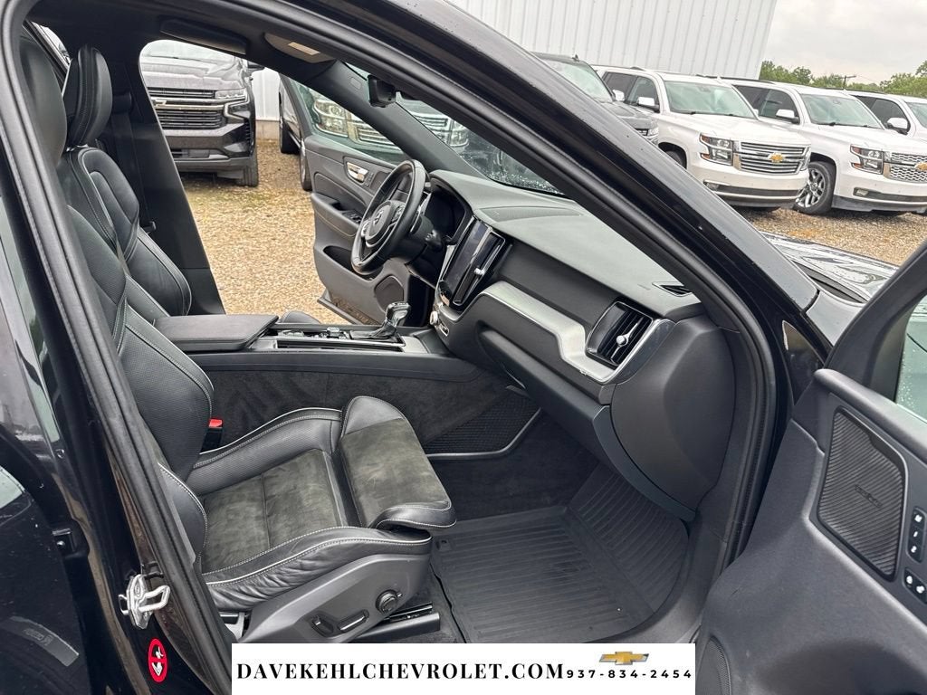 2019 Volvo XC60 T6 R-Design