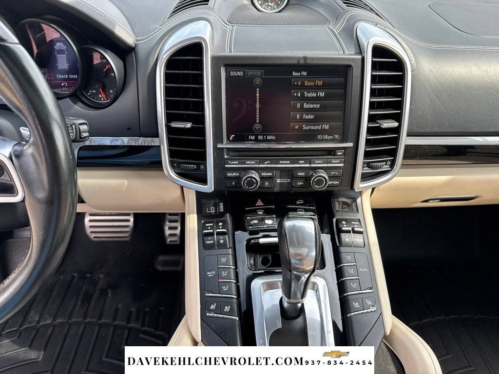 2016 Porsche Cayenne S