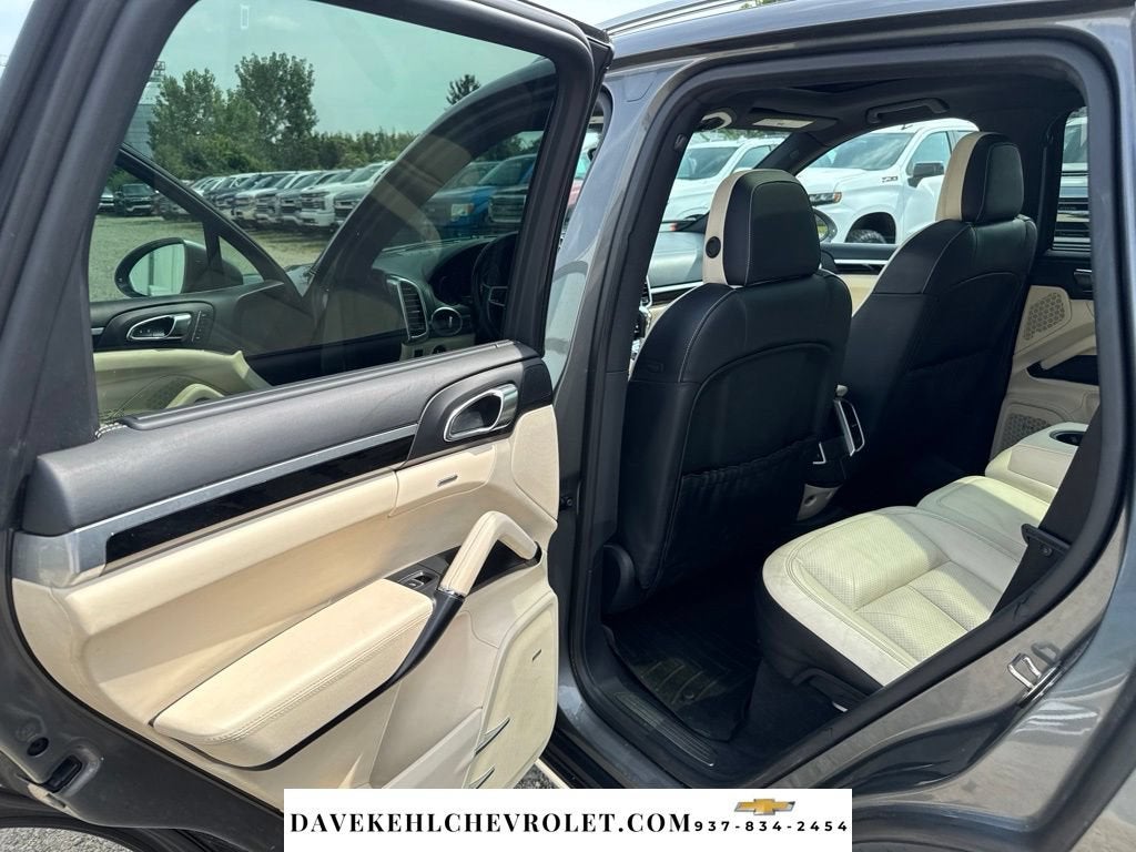 2016 Porsche Cayenne S