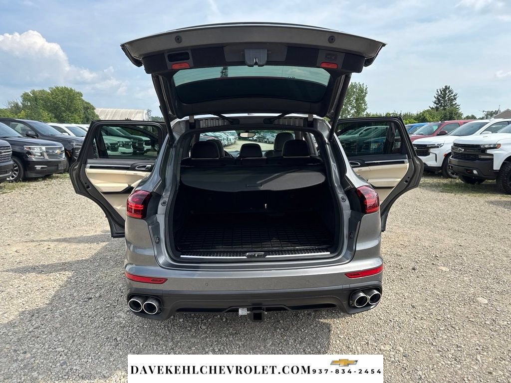 2016 Porsche Cayenne S
